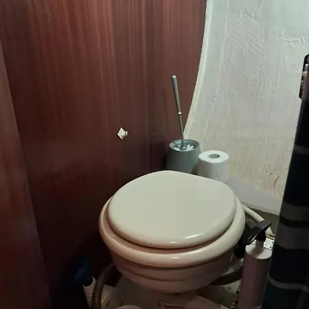 Ботель Papifrank